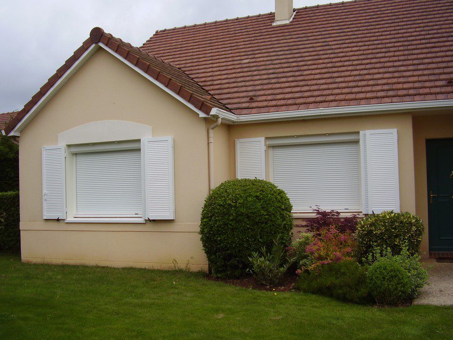 Volet roulant Rénobloc avec lames aluminium double paroi ADP, coloris blanc