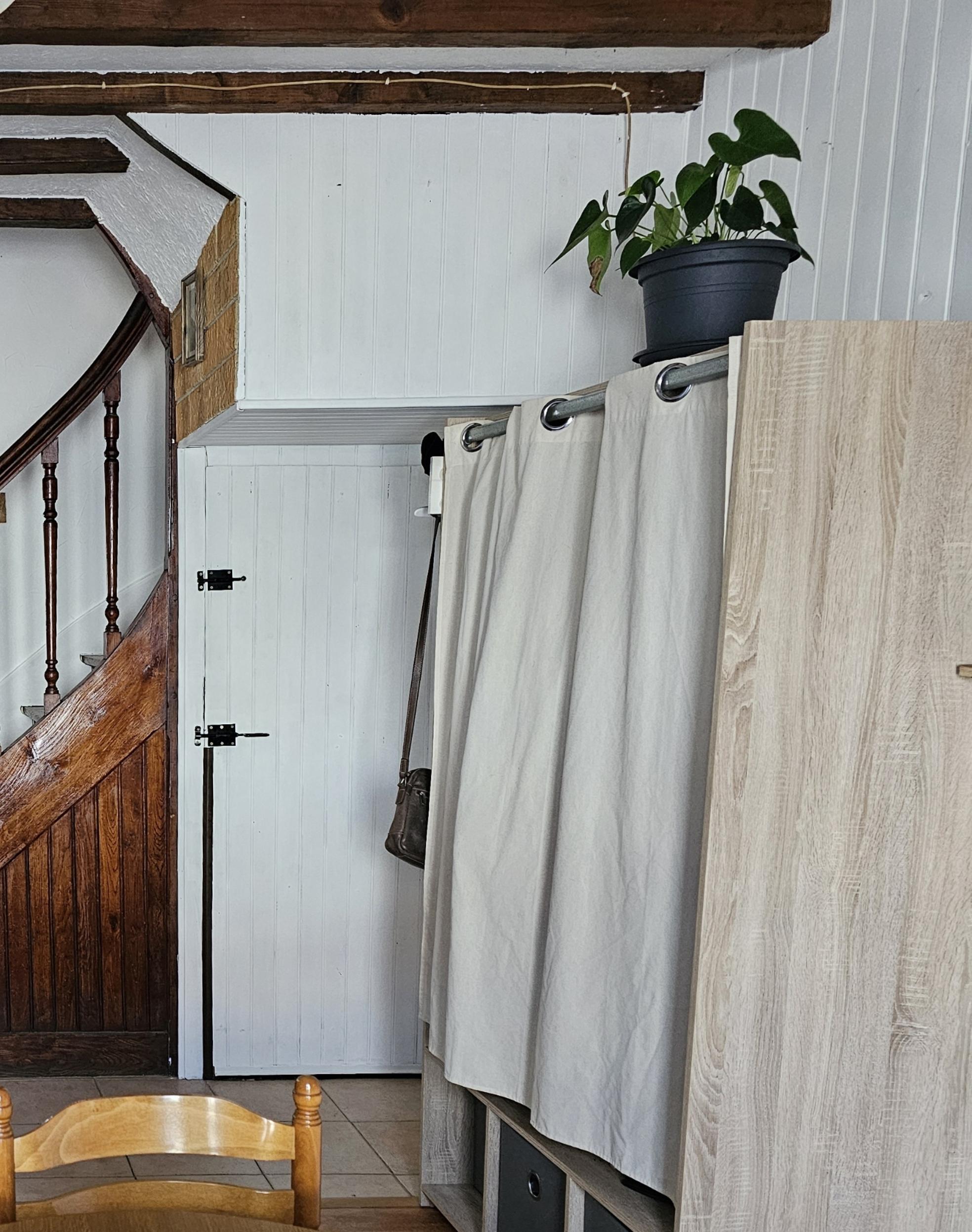 Porte d’entrée PVC Franciaflex avant remplacement – ancien bâti conservé