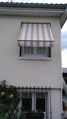 Détail du lambrequin 6B et de la toile AC30 sur store Trevise PM