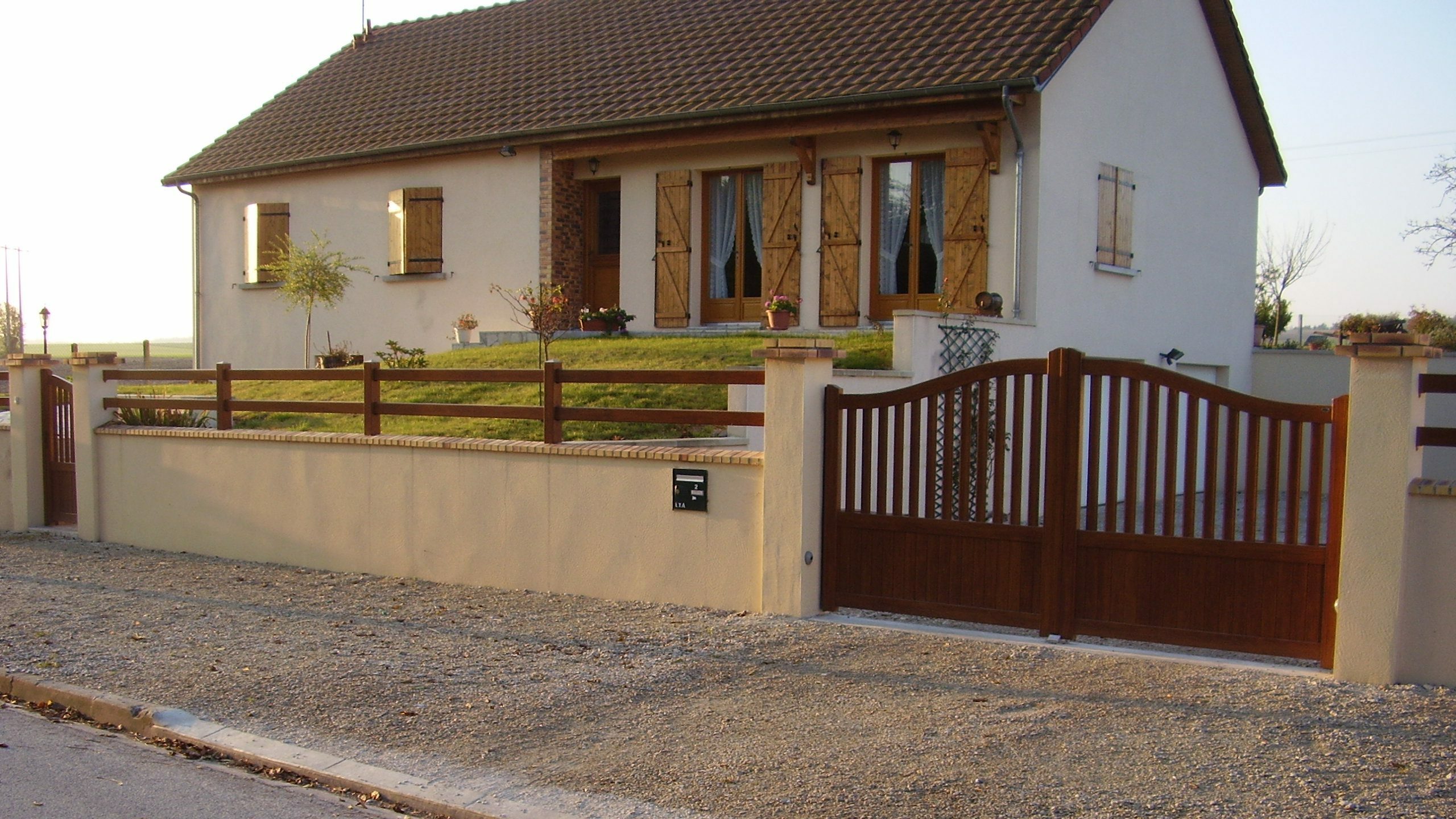 Portail, portillon et clôture en aluminium sur mesure à Romilly-sur-Seine