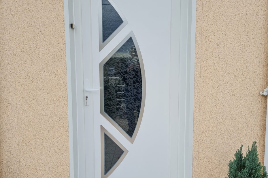 Porte d'entrée PVC Franciaflex SELENGA avec vitrage original droit et arrondi